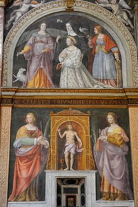 Santa Apolónia e Santa Lúcia, no topo, Ippolita Sforza rodeada de santos e freiras, fresco de Bernardino Luini na igreja de São Maurício, no Mosteiro de Maggiore, Milão, Lombardia, Itália de Bernardino Luini