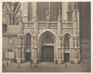 Sem título [Fachada Sul do Transepto da Catedral de São Miguel e Santa Gudula em Bruxelas, Bélgica]