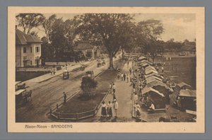 Pasar Baroe-Bandoeng de Boekhandel Visser and Co.