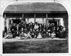 Grupo - Casa do Governo, c.1871 de British Photographer