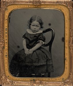Retrato de uma rapariga,c. 1855 (foto) de British Photographer