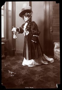 Anna Held, 1904 (impressão em gelatina de prata)