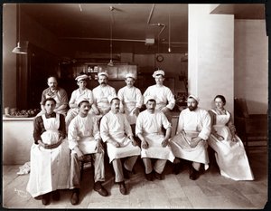 Pessoal da cozinha do Hotel Manhattan, 1902 (impressão em gelatina prateada)