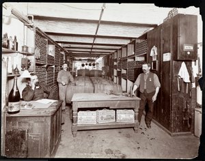 A adega do Hotel Manhattan, 1902 (impressão em gelatina de prata)