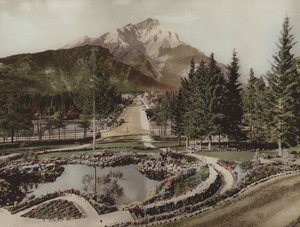 Cascade Mountain and Reflection Pool, Banff (foto a cores)