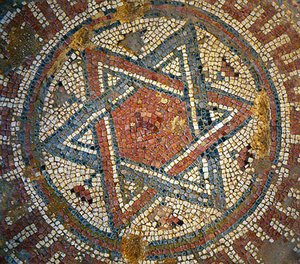 Detalhe de um piso de mosaico representando a estrela de David de uma igreja bizantina em Shiloh, Cisjordânia, século 4 dC (mosaico)