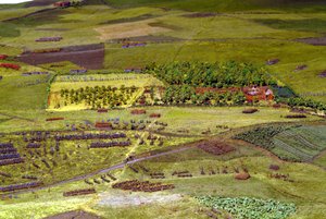 Diorama da Batalha de Waterloo mostrando as tropas posicionadas às 19h45 do dia 18 de junho de 1815 (mídia mista) (detalhe)