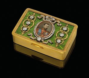 Uma caixa de rapé de apresentação Imperial, com uma miniatura de aquarela sobre marfim do Imperador Nicolau II, c. 1890 (esmalte dourado e guilhoché, aquarela sobre marfim)
