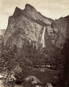 Caiu o Véu Nupcial, 940 pés, Yosemite, ca. 1872, impresso ca. 1876. de Carleton E. Watkins.