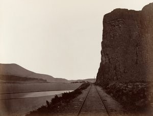 Cabo Horn perto de Celilo, 1867. de Carleton Emmons Watkins