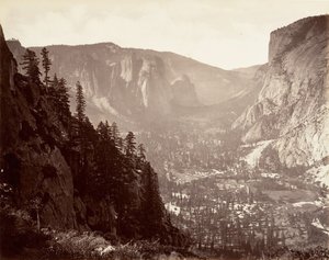 Vale de Yosemite de Glacier Point, ca. 1872, impresso ca. 1876. de Carleton Emmons Watkins