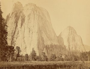 [Cathedral Rocks, 2600 pés de altura] de Carleton Watkins