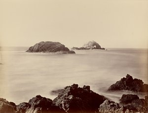 [Rocha das Focas vista do promontório]