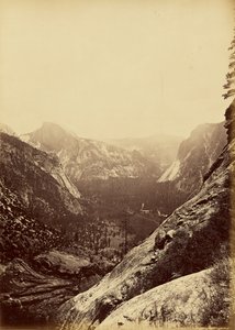 [As cúpulas do sopé do Alto Yosemite] de Carleton Watkins