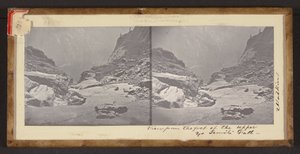 Vista do sopé da cachoeira Upper Yo Semite de Carleton Watkins