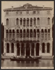 Palácio Loredan de Carlo Naya