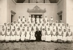 Foto de grupo de uma enfermeira psiquiátrica durante a Primeira Guerra Mundial