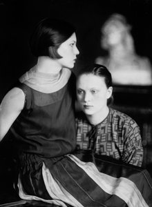 Retrato de Wanda e Marion Wulz, Trieste, c.1920 (placa de vidro)