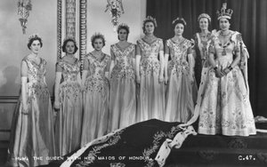 HM rainha Elizabeth II com suas damas de honra, A coroação, 2 de junho de 1953
