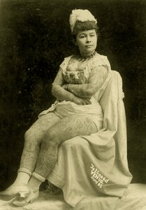 Retrato de Annie Howard, a mulher tatuada, c.1903