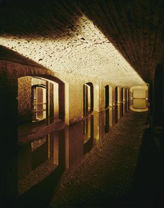 O famoso lago sobre o qual a Ópera de Paris ...