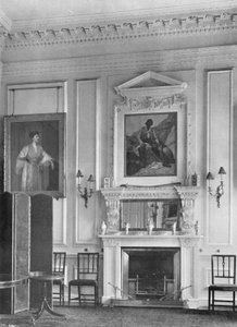 Na sala de jantar de Charles Latham