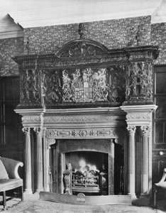 Na sala de pedra de Charles Latham