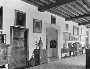 A Galeria (foto a p/b) de Charles Latham