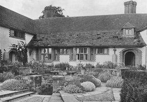 O jardim tribunal de Charles Latham
