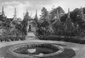 Para o Rose Court de Charles Latham