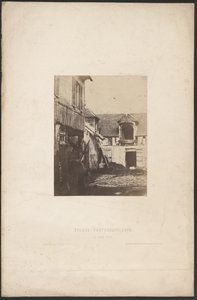 [Cour de ferme] / [Pátio de uma casa de campo] de Charles Marville
