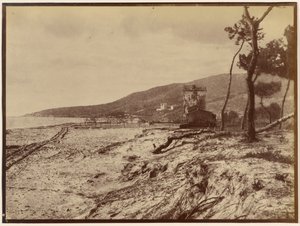 Praia de Golfe-Juan em direção ao cabo de la Croisette de Charles Nègre