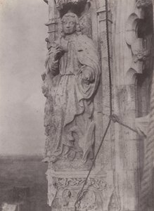 São João Evangelista, Catedral de Chartres, c. 1854 (foto) de Charles Nègre