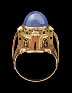 O Anel Sabbatai, 1904 (ouro com uma safira estrela cabochão) de Charles Ricketts