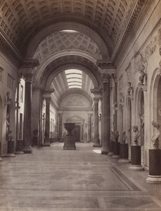Vaticano: Galerie Nuovo Braccio, c. 1860.