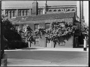 24-26 Queen Street, Hammersmith, Hammersmith e Fulham, Greater London Authority, década de 1930.