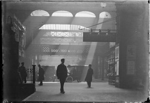 Estação de Liverpool Street, Liverpool Street, City of London, Greater London Authority, c1932. de Charles William Prickett