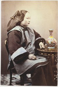 Uma fotografia colorida à mão de uma jovem chinesa de Chinese School