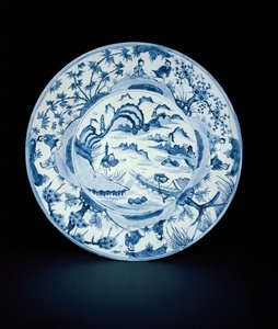 Prato azul e branco pintado com pescadores em uma cena do rio, Tianqi ou Chongzheng, 1620-30 (porcelana)