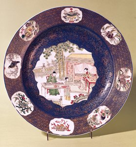 Prato circular com cena musical, Período Kangxi (1662-1722) (porcelana)