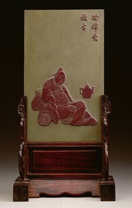 Tela de mesa representando um estudioso bêbado, provavelmente Tao Yuan-ming, dinastia Ching antiga (esculpida em pedra de ardósia sung-hua em dois tons) de Chinese School