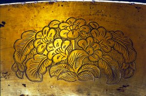 Detalhe de uma bacia gravada, dinastia Tang (prata dourada) (ver 206714) de Chinese School
