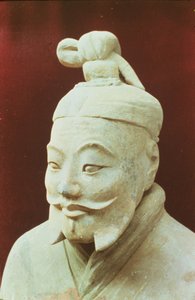 Chefe de um guerreiro, Exército de Terracota, Dinastia Qin, 210 aC (detalhe)