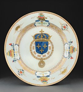 Grande carregador heráldico com as armas do rei da França, c.1730 (porcelana)