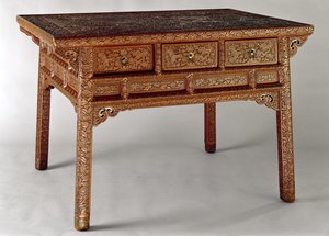 Mesa do palácio, Dinastia Ming, Hsuan Te Period (1426-35) (laca vermelha esculpida em madeira)