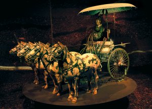 Quadriga, Dinastia Qin, 221-206 AC (escultura de bronze) de Chinese School