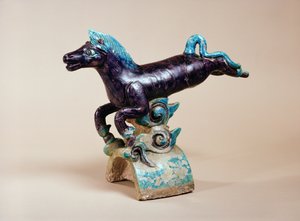 Telha de Ridge com design de cavalo voador, Ming (cerâmica)
