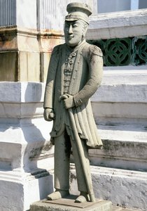 Estátua de um soldado europeu