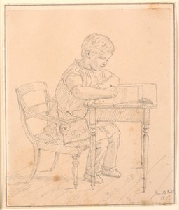 O filho do artista, Peter, a escrever numa lousa