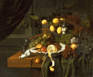 Um limão descascado, laranjas e uvas em um prato (óleo)